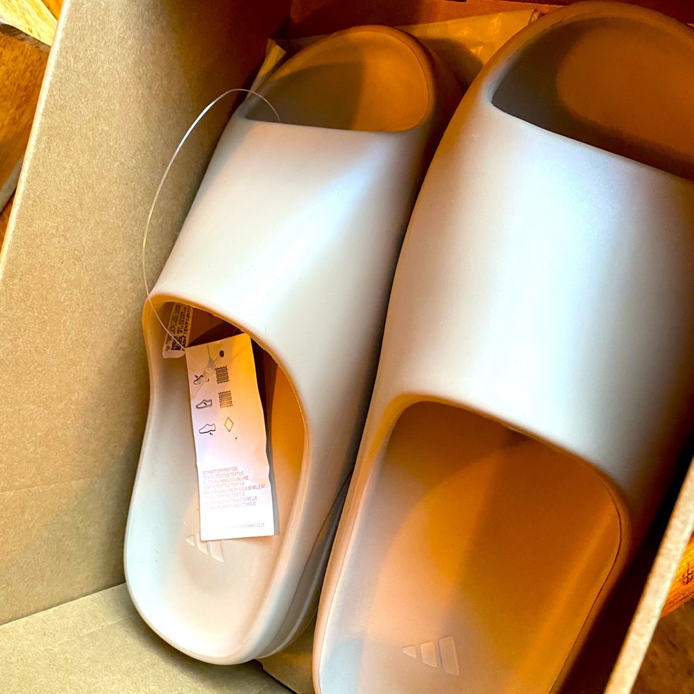Brand new Yezzy slides! Never worn. Straight out of the box.